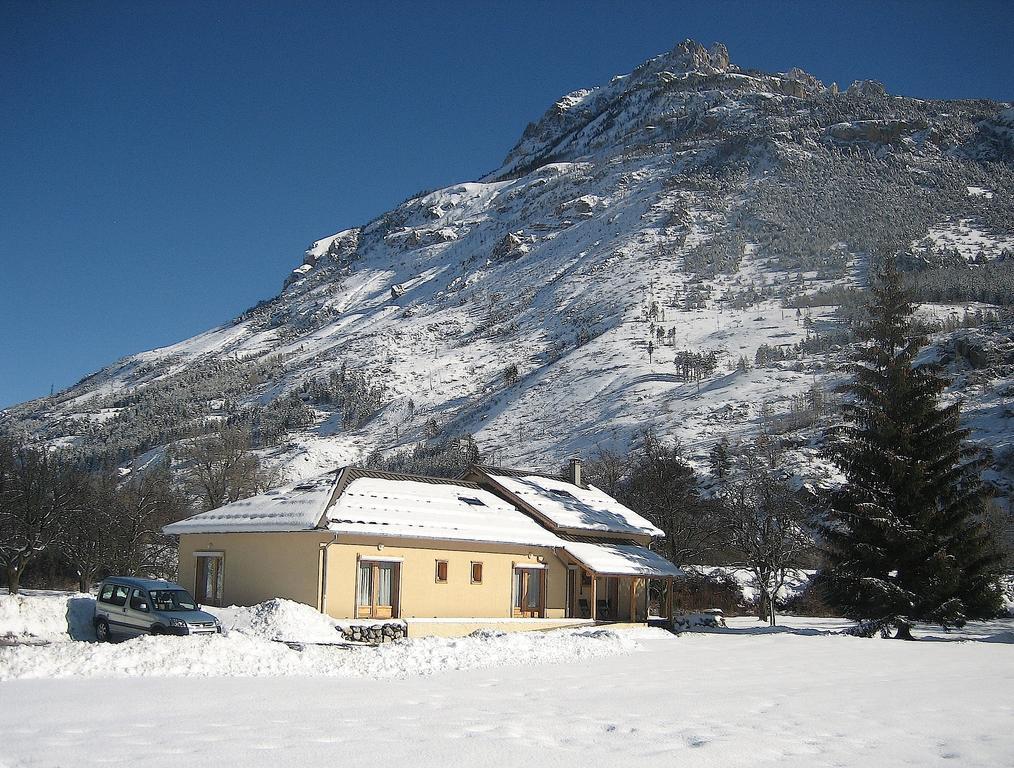 Chambres D'Hotes La Pierre D'Oran L'Argentiere-la-Bessee Exterior photo