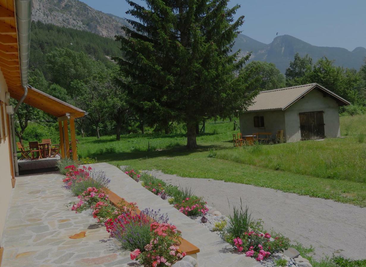 Chambres D'Hotes La Pierre D'Oran L'Argentiere-la-Bessee Exterior photo